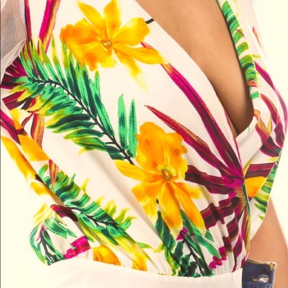 Sheer Bodysuit White Floral Short Sleeve Small Medium Large - Picture 4 of 9